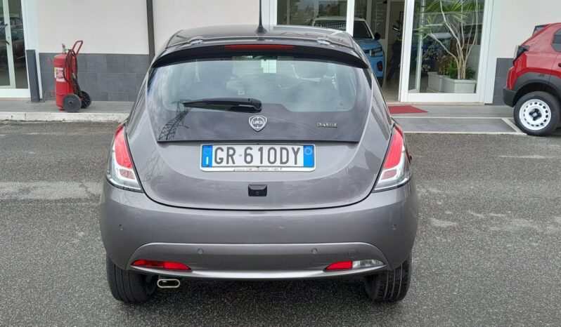 LANCIA YPSILON 1.0 70 CV HYBRID GOLD PLUS