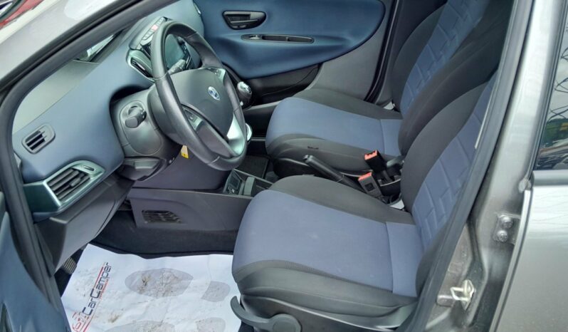 LANCIA YPSILON 1.0 70 CV HYBRID GOLD PLUS