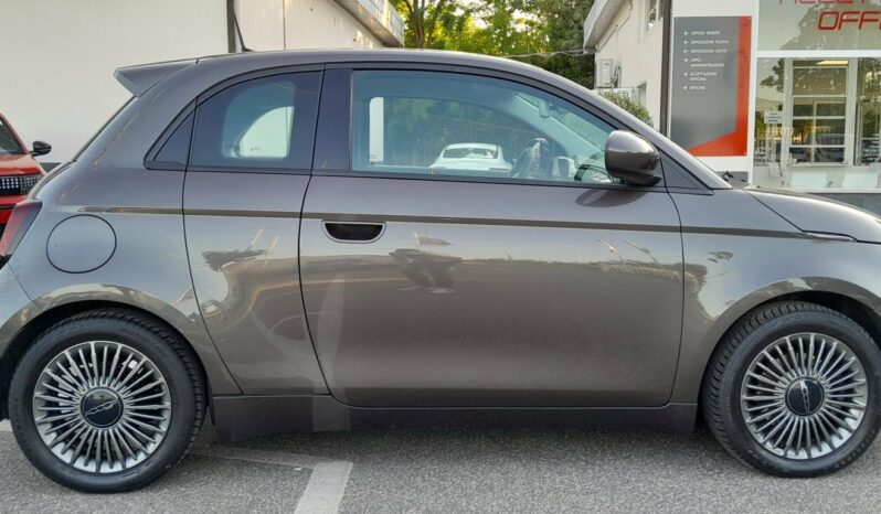 FIAT 500 E 3+1 42 KWH ICON