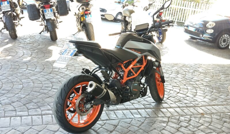 KTM DUKE 390